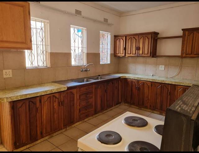 3 BEDROOM HOUSE FOR SALE IN MEYERVILLE